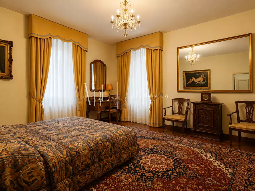 Immagine 39 di Villa in vendita  a Roma