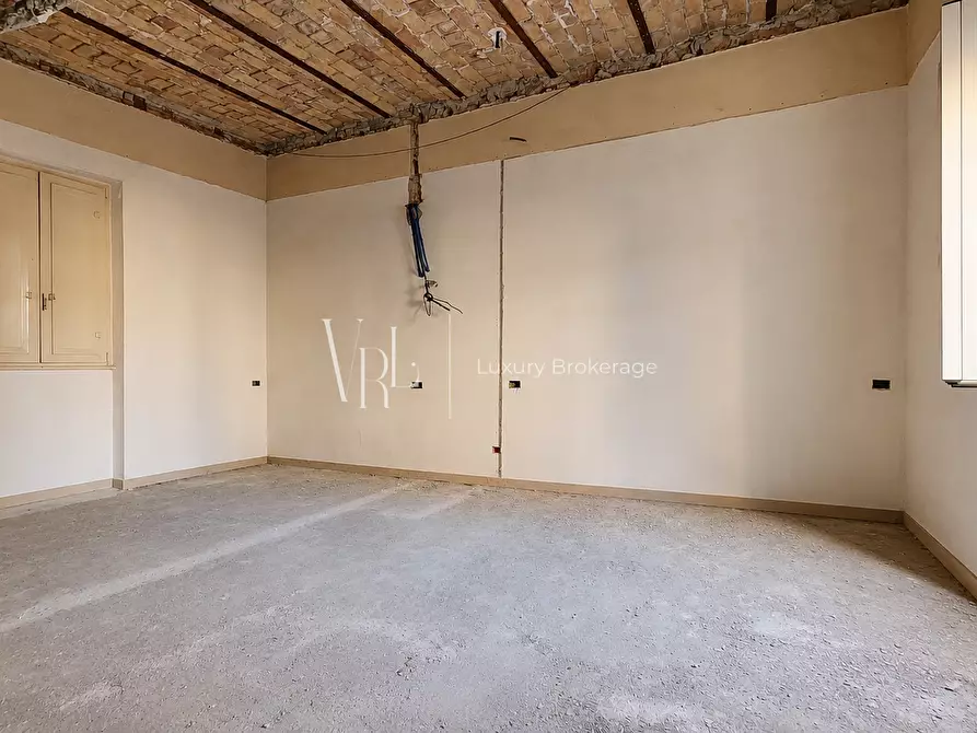 Immagine 5 di Palazzo in vendita  a Roma