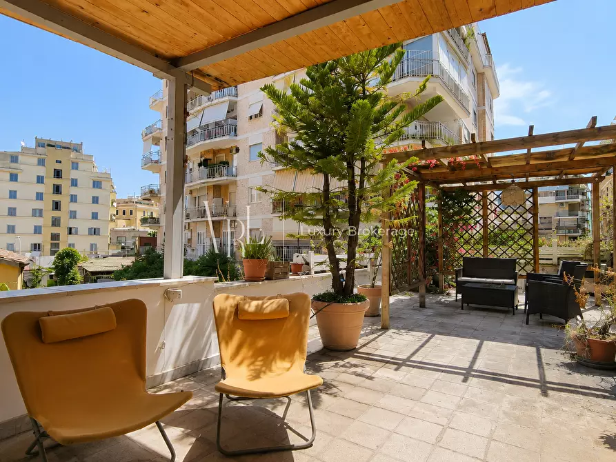 Immagine 24 di Villa in vendita  a Roma