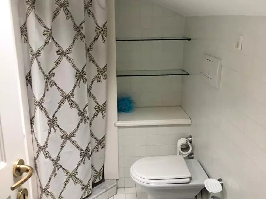 Immagine 13 di Villetta a schiera in vendita  a Viareggio