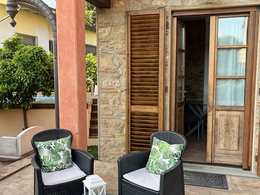Immagine 17 di Casa indipendente in affitto  a Massarosa