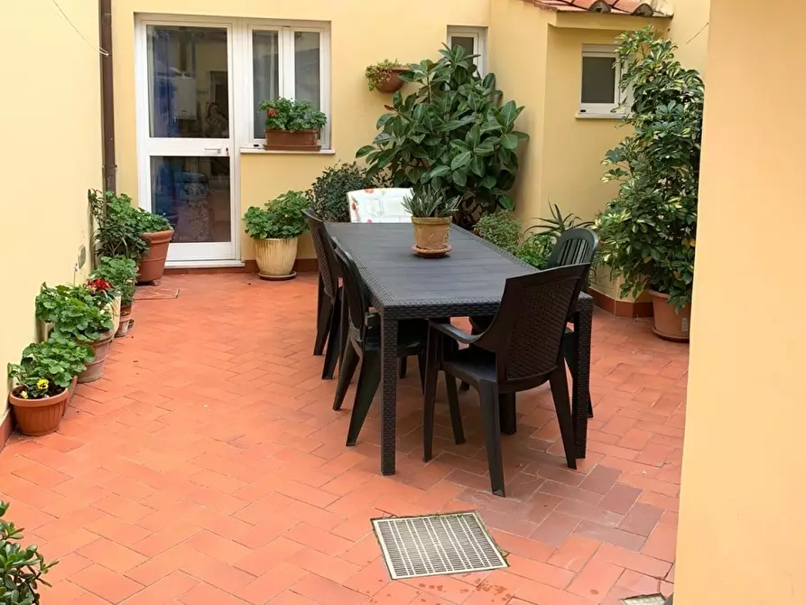 Immagine 5 di Villetta a schiera in affitto  a Viareggio