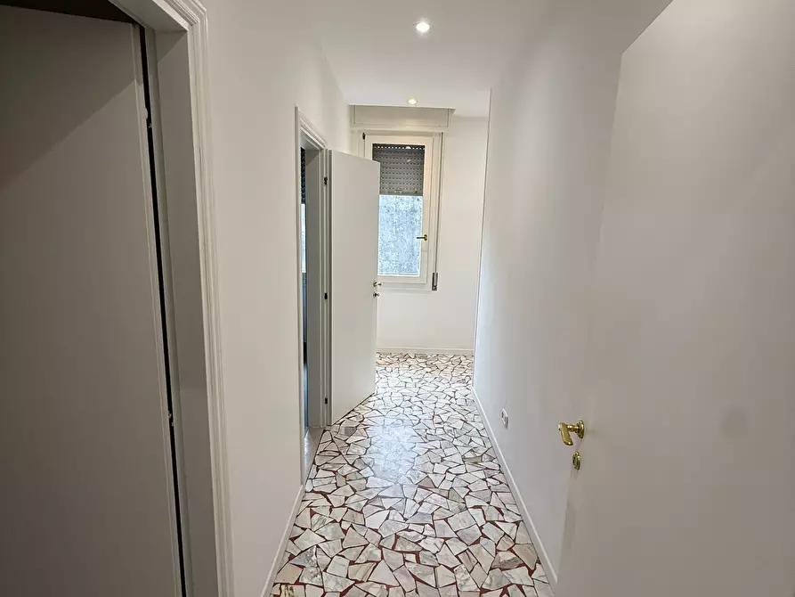 Immagine 16 di Quadrilocale in affitto  in Via Avesella 9 a Bologna
