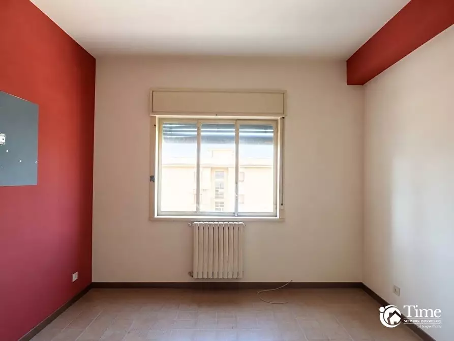 Immagine 16 di Pentalocale in vendita  in Via delle Azalee 13 a Misterbianco
