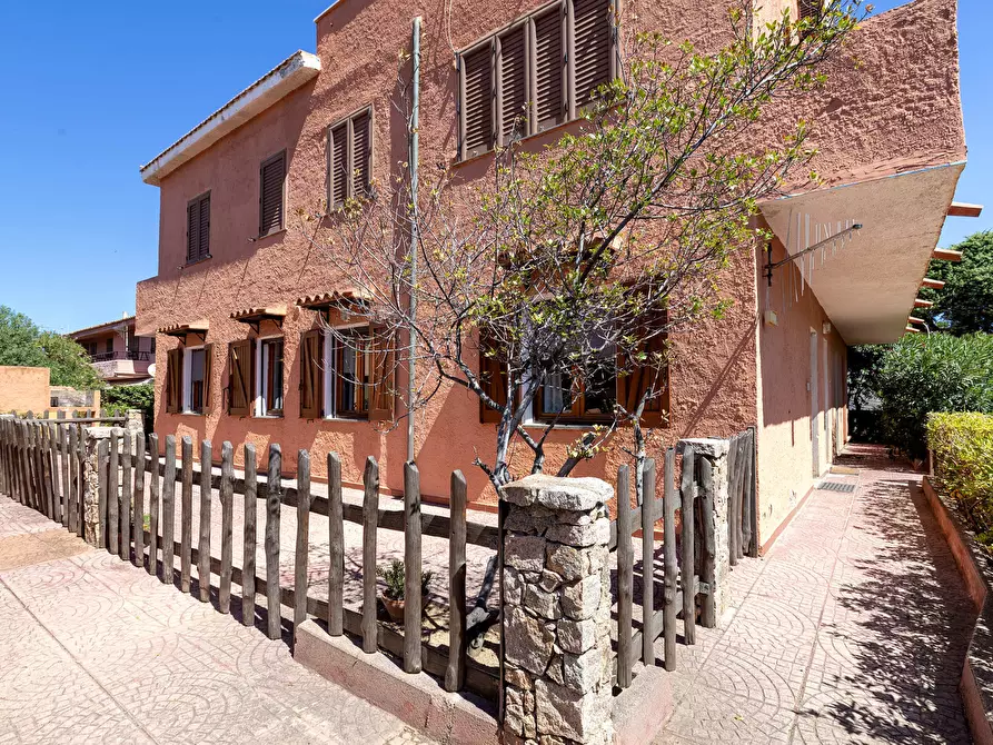 Immagine 2 di Trilocale in vendita  in via rinaggiu a Trinità D'agultu E Vignola