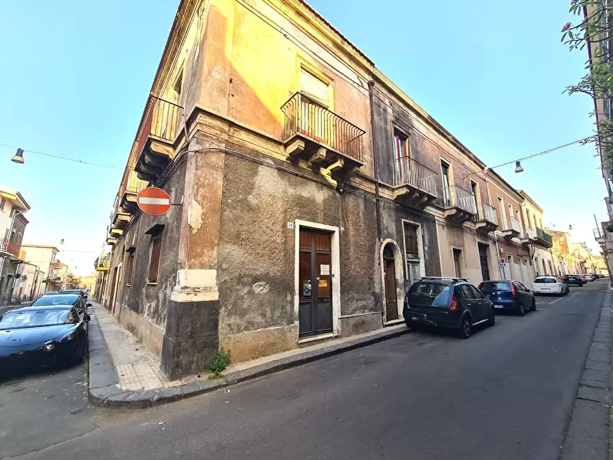 Immagine 1 di Trilocale in vendita  in Via la Farina 22 a Riposto