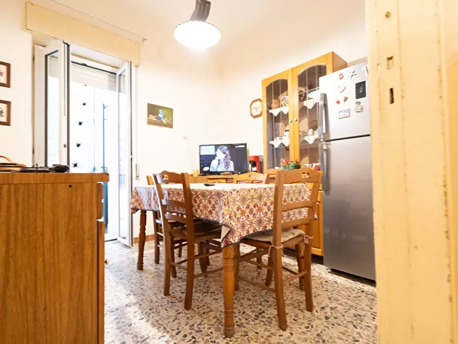 Immagine 27 di Pentalocale in vendita  in Via Caronda 178 a Catania