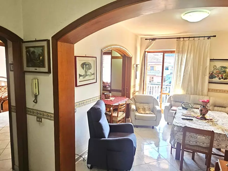 Immagine 9 di Trilocale in vendita  in Via Dafni 5 a Aci Catena