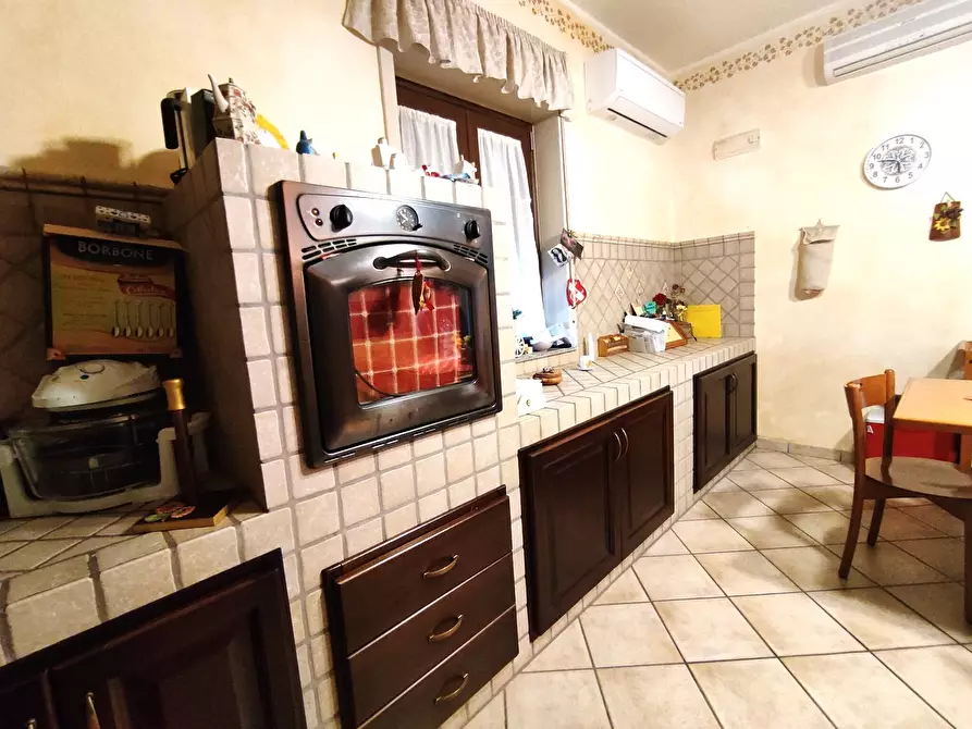 Immagine 12 di Quadrilocale in vendita  in Via Nicola Spedalieri 7 a Misterbianco