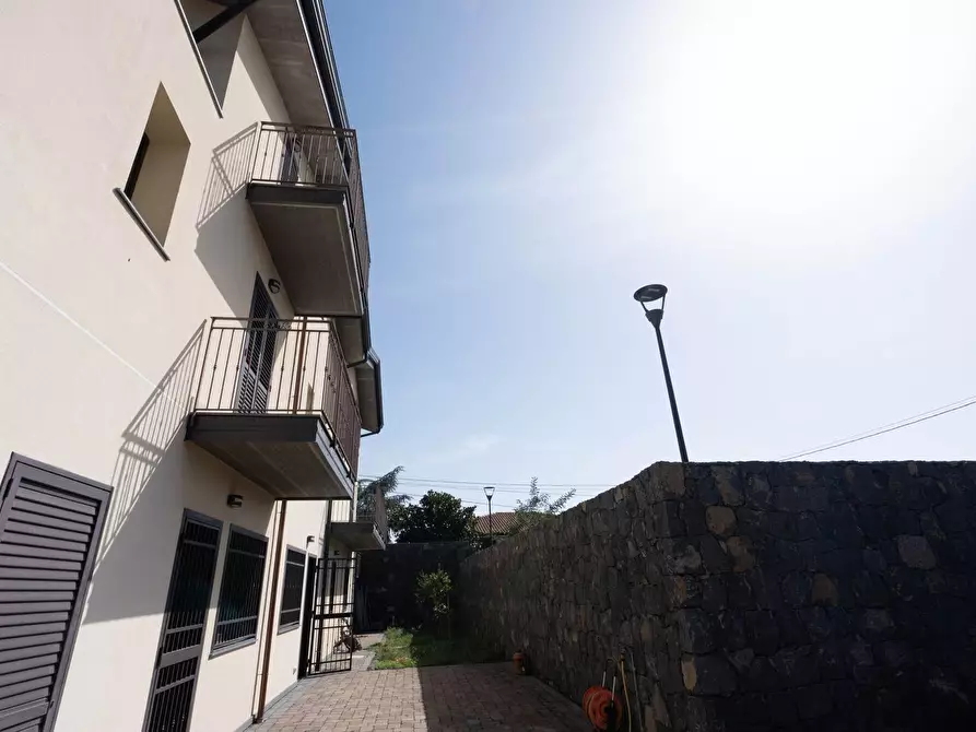 Immagine 6 di Casa bifamiliare in vendita  in Via Catanzaro 11 a San Giovanni La Punta