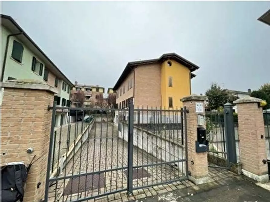 Immagine 5 di Pentalocale in vendita  in Via Braille Louis a Casalgrande