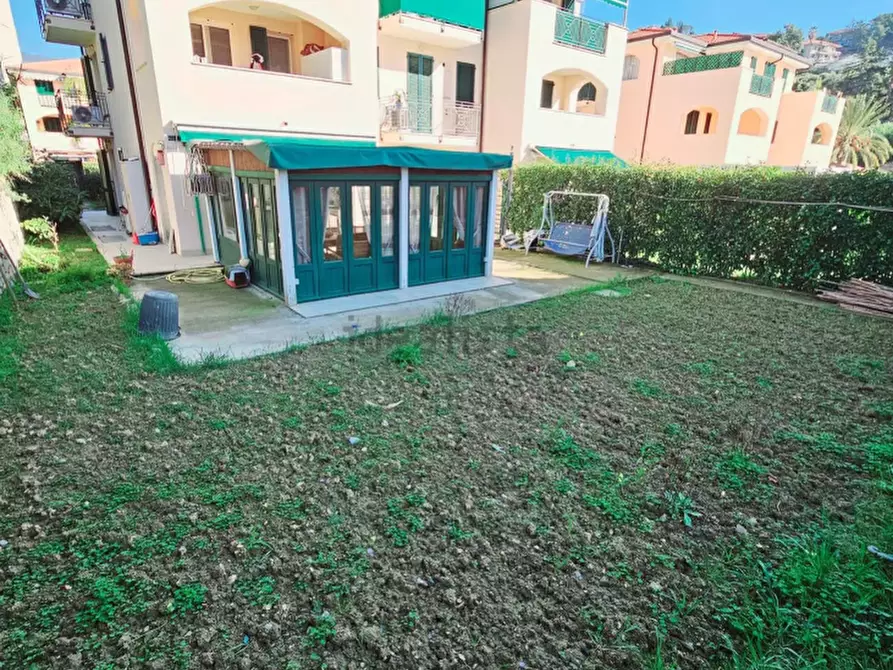 Immagine 6 di Quadrilocale in vendita  a Bordighera