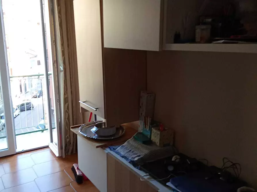 Immagine 17 di Bilocale in vendita  in Via Santhià 49 a Torino