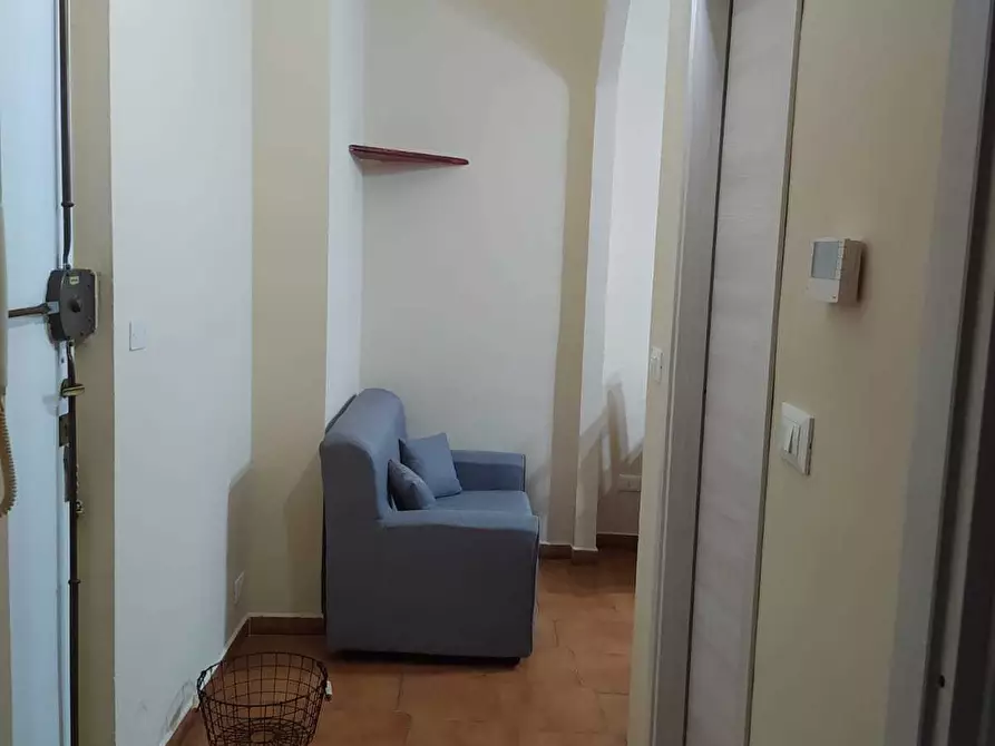 Immagine 6 di Bilocale in vendita  in Via Santhià 49 a Torino