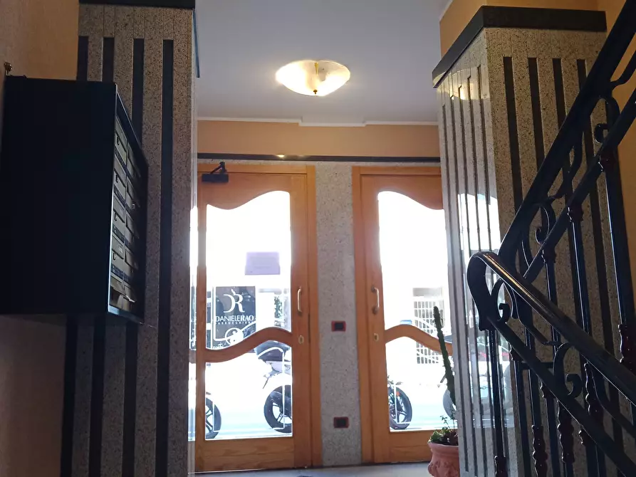 Immagine 15 di Bilocale in vendita  in Via Vittorio Emanuele 369 a Bordighera