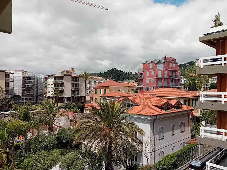 Immagine 59 di Trilocale in affitto  in Via Braie 3 a Bordighera