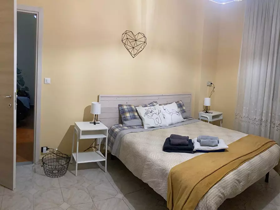 Immagine 14 di Bilocale in vendita  in Via Santhià 49 a Torino