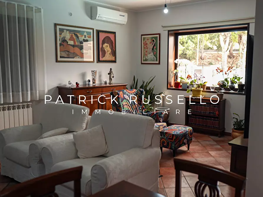 Immagine 4 di Villa in vendita  in Via Totò Principe De Curtis snc a Gela