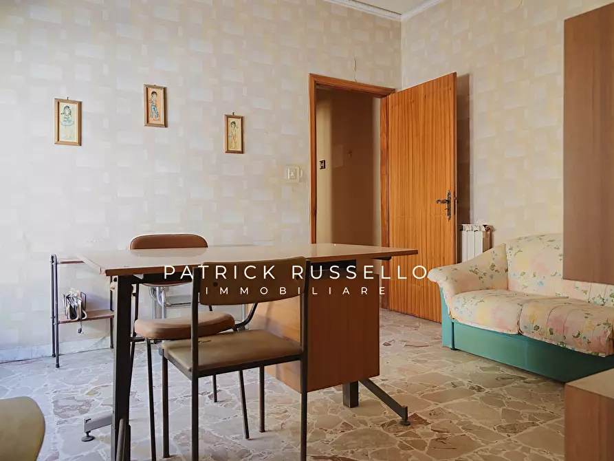 Immagine 11 di Quadrilocale in vendita  in Via Formia 40 a Gela