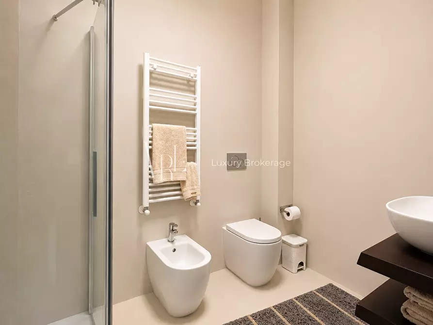Immagine 25 di Villa in vendita  a Roma