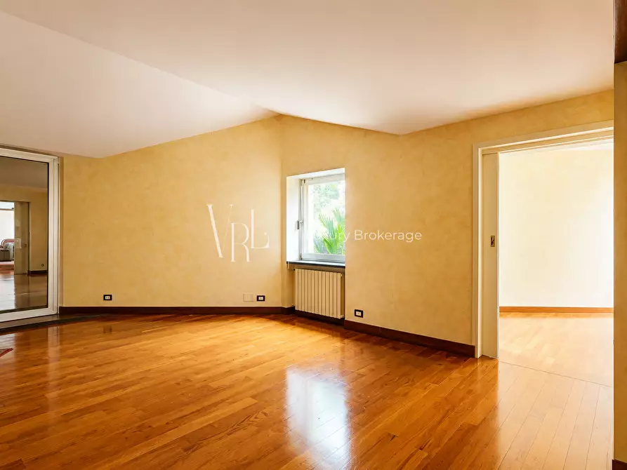 Immagine 15 di Villa in vendita  a Roma