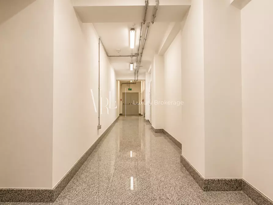 Immagine 19 di Ufficio in affitto  a Roma