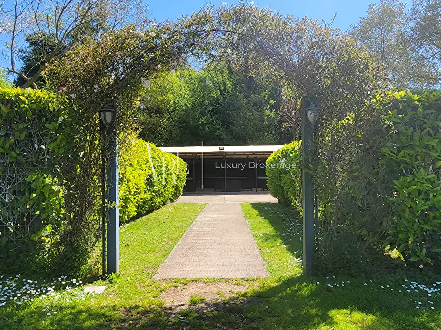 Immagine 20 di Residence in vendita  in Via Appia Antica a Roma