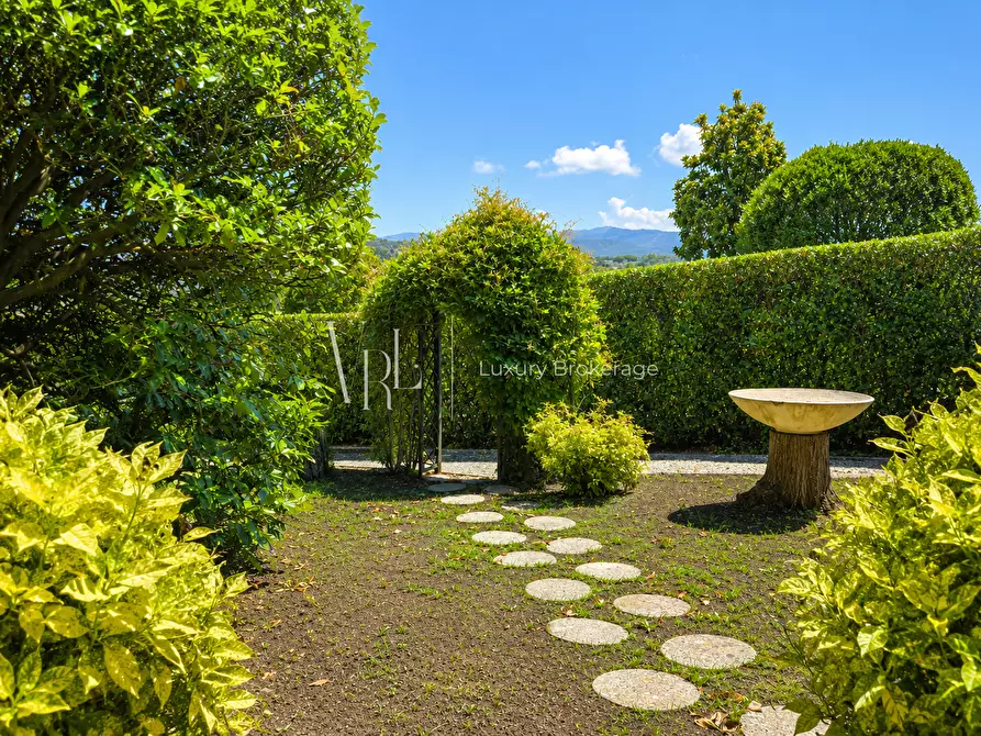 Immagine 4 di Villa in vendita  a Zagarolo