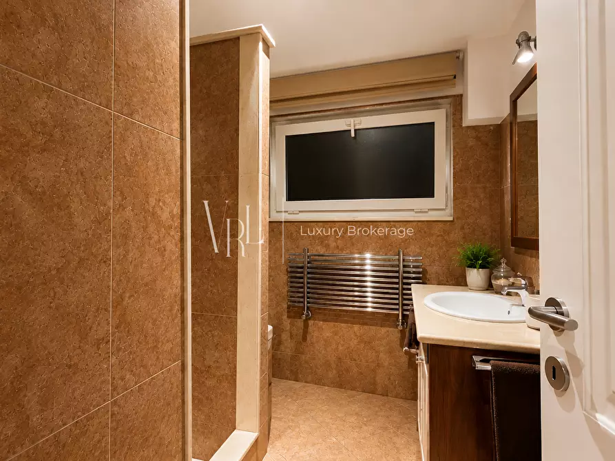 Immagine 21 di Casa bifamiliare in vendita  a Roma