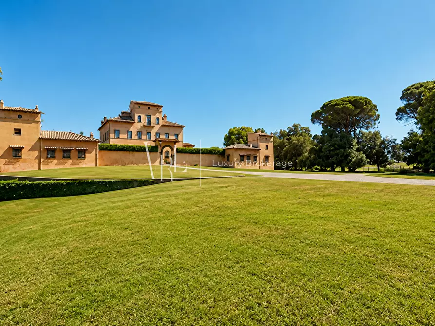 Immagine 2 di Villa in vendita  a Roma