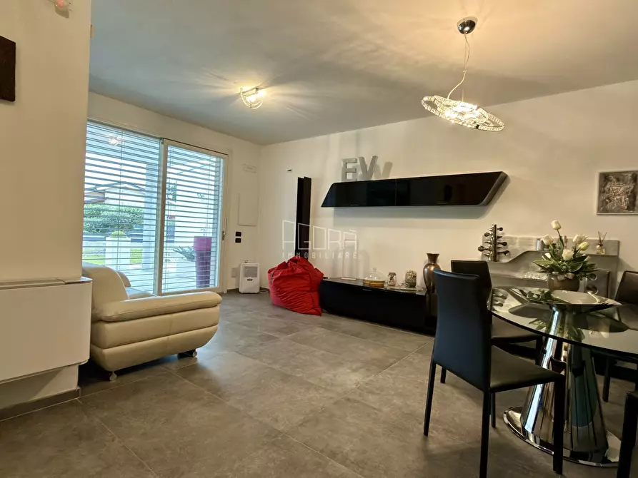 Immagine 17 di Casa bifamiliare in vendita  a Rovigo