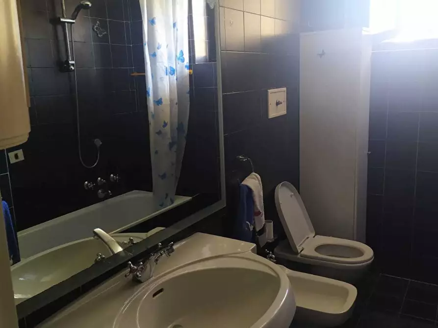 Immagine 8 di Porzione di casa in affitto  a Viareggio