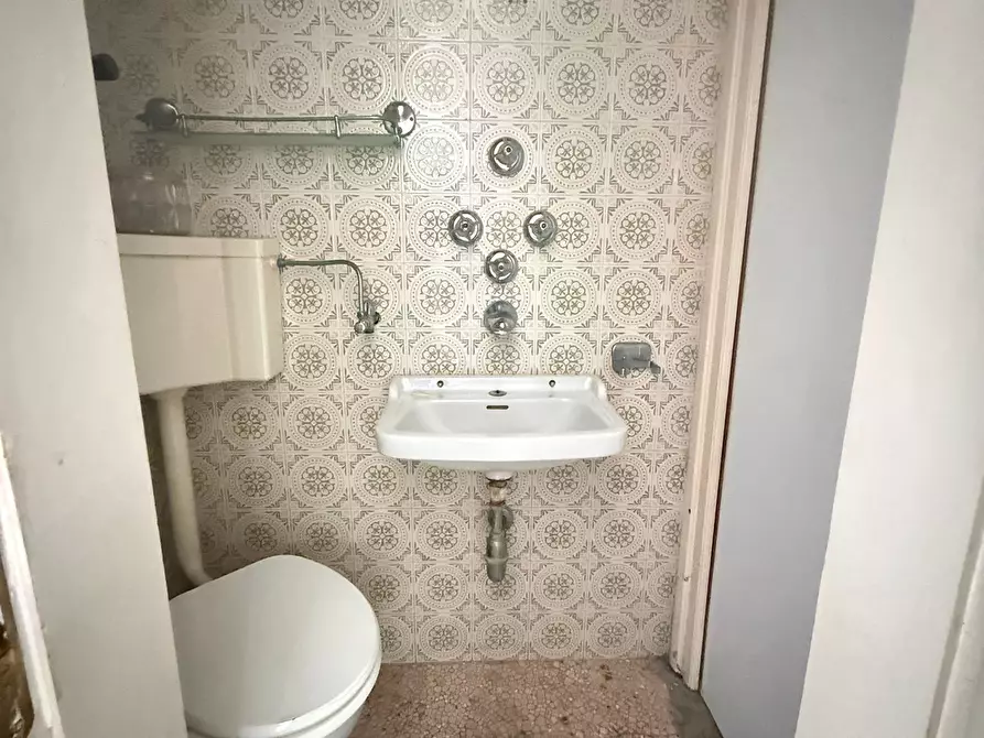 Immagine 9 di Appartamento in affitto  a Viareggio