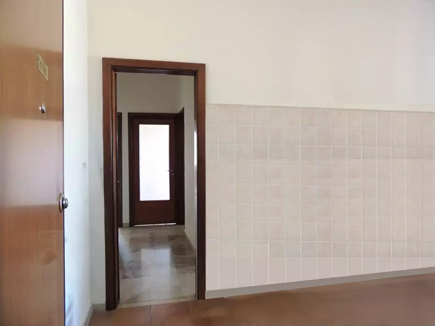 Immagine 38 di Quadrilocale in vendita  in Via Monti Iblei 11 a Tremestieri Etneo