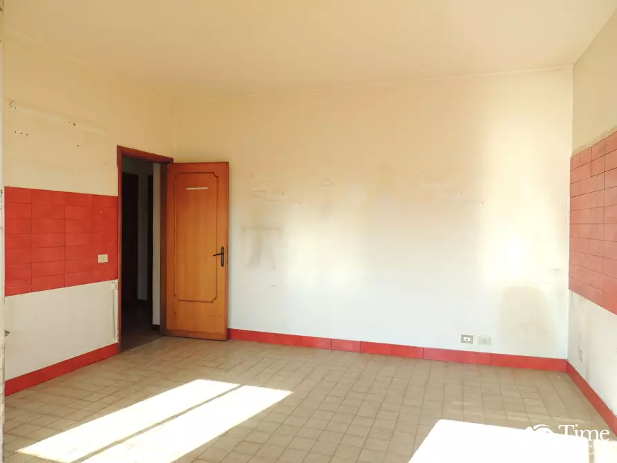Immagine 13 di Pentalocale in vendita  in Via delle Azalee 13 a Misterbianco