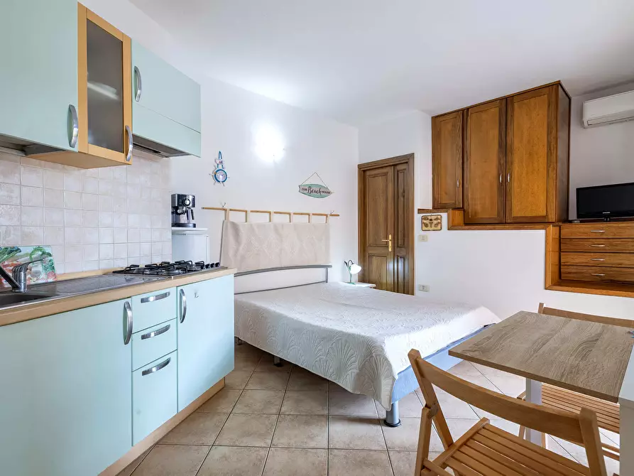 Immagine 6 di Trilocale in vendita  in SP39 27 a Trinità D'agultu E Vignola