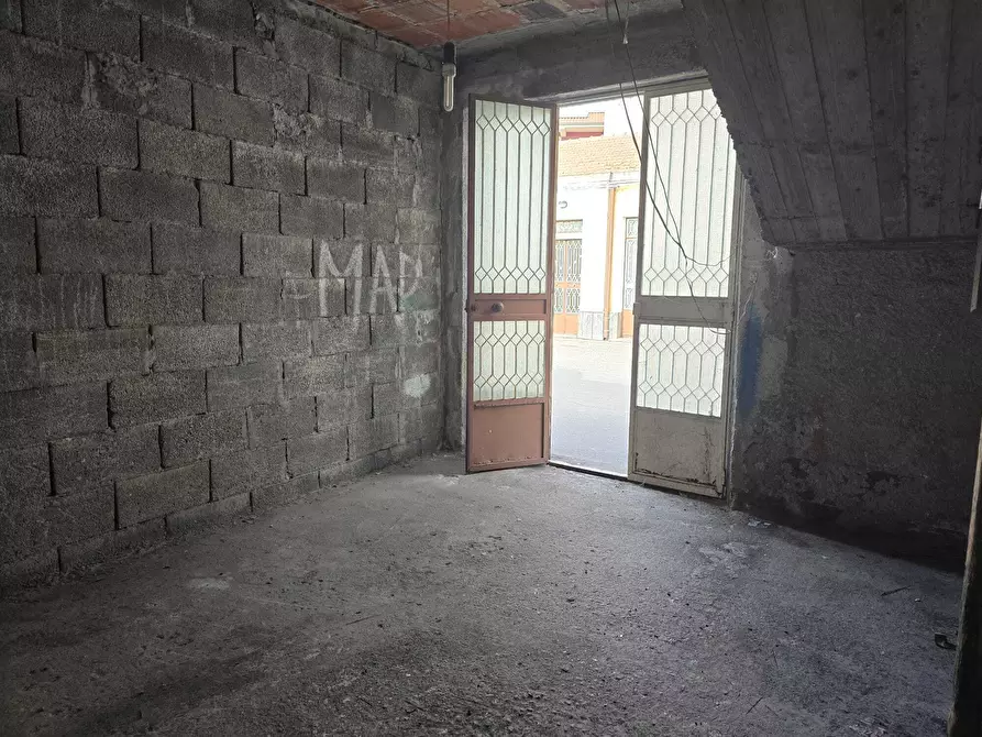 Immagine 2 di Casa indipendente in vendita  in Via Salvatore Quasimodo 2 a Belpasso