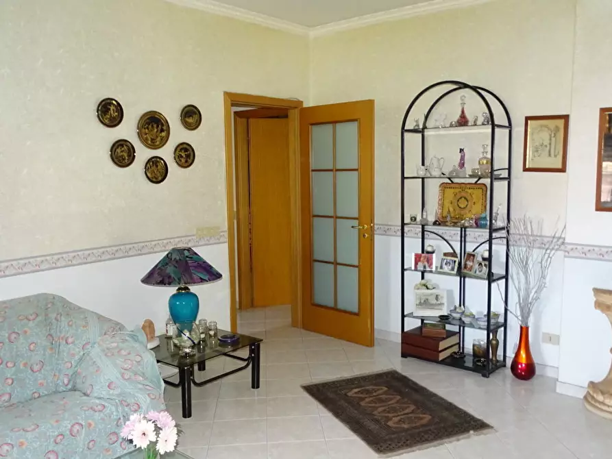 Immagine 2 di Quadrilocale in vendita  in Via Antonino Corsaro 8 a Camporotondo Etneo