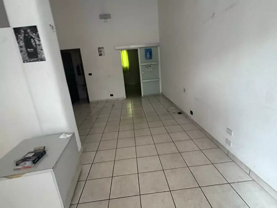 Immagine 4 di Locale commerciale in affitto  in Via Lenin 82 a Misterbianco