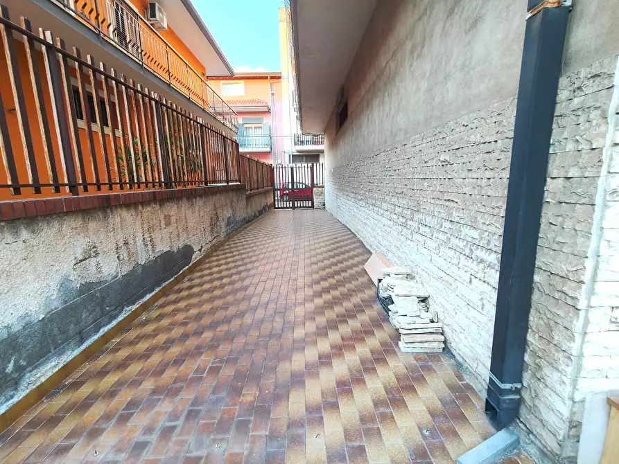 Immagine 39 di Pentalocale in vendita  in Via Bachelet 1 a Misterbianco