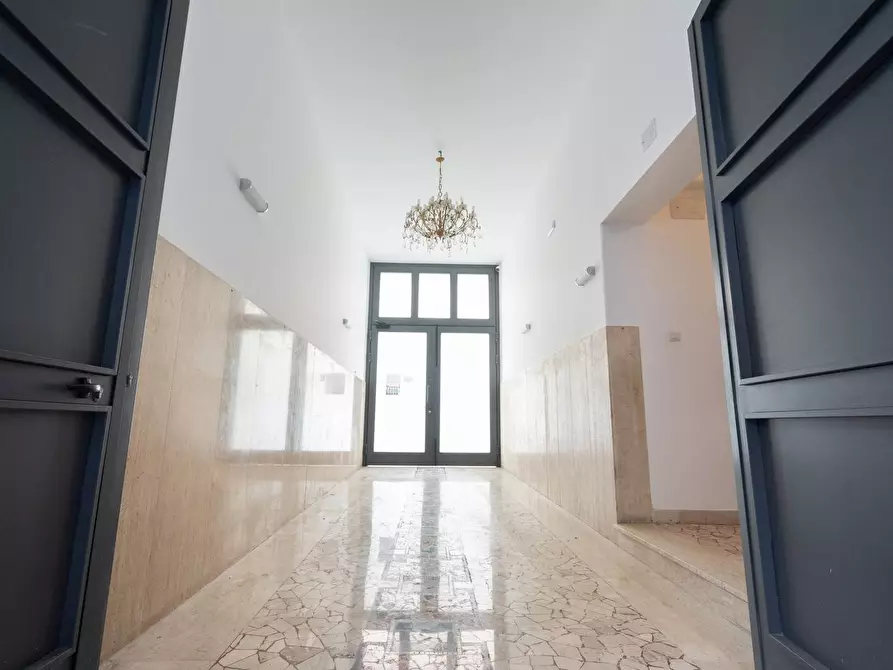 Immagine 46 di Quadrilocale in vendita  in Via Caronda 178 a Catania