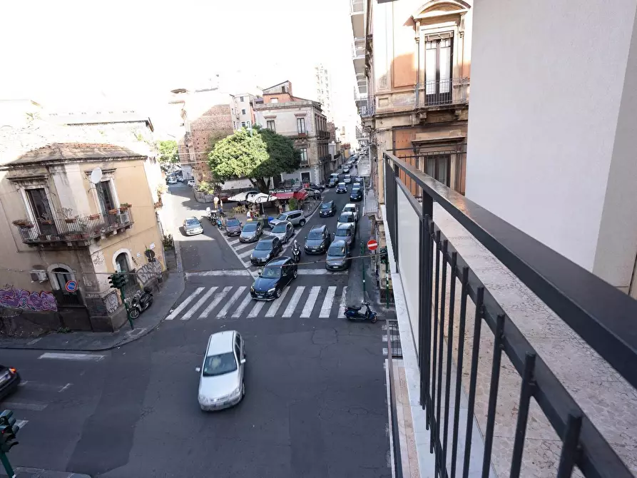 Immagine 35 di Quadrilocale in vendita  in Via Caronda 178 a Catania