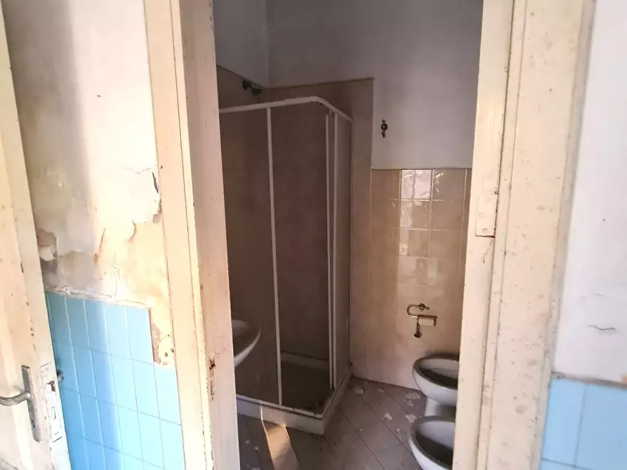 Immagine 10 di Trilocale in vendita  in Via la Farina 22 a Riposto