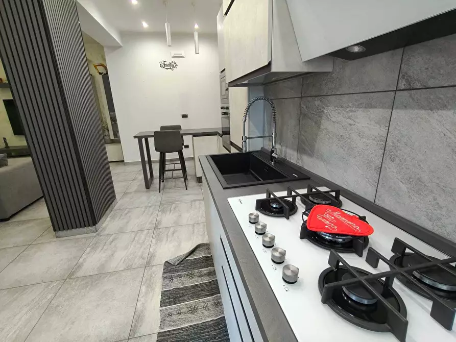 Immagine 18 di Trilocale in vendita  in Via Largo Calabria a Catania