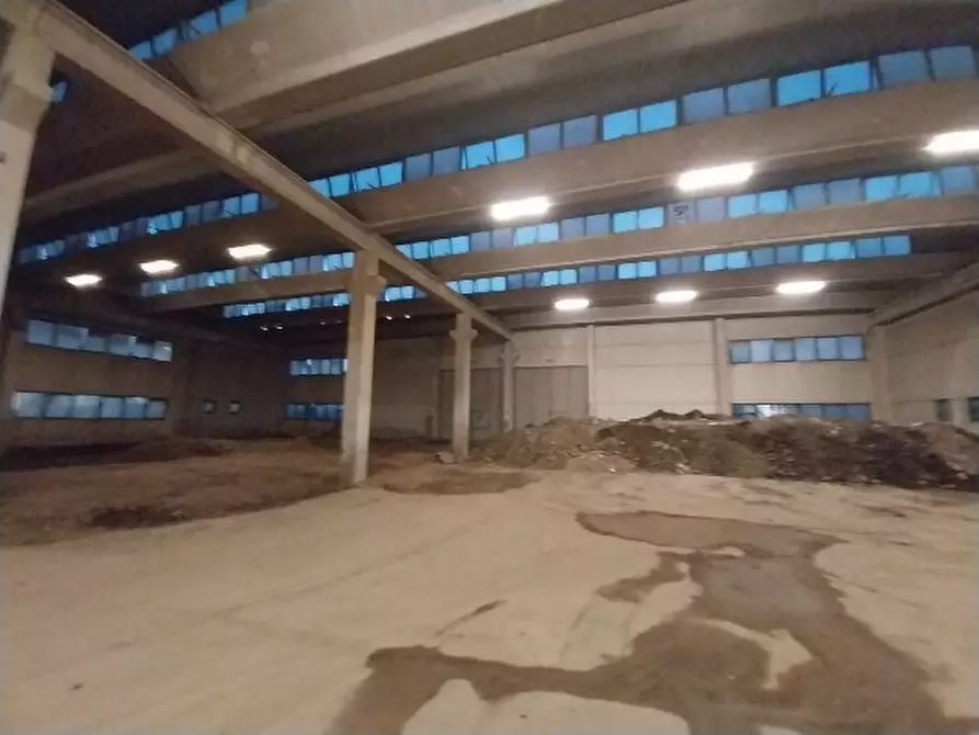 Immagine 5 di Attività artigianale in vendita  in via Raimondo dalla Costa 457 a Modena