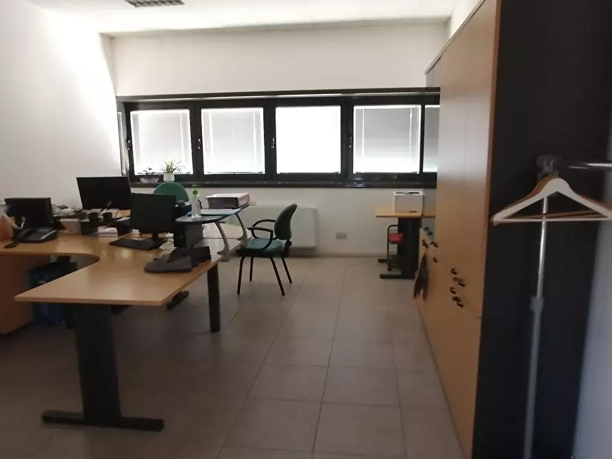 Immagine 16 di Attività artigianale in vendita  a Novi Di Modena