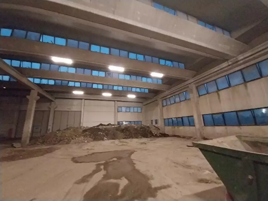 Immagine 6 di Attività artigianale in vendita  in via Raimondo dalla Costa 457 a Modena