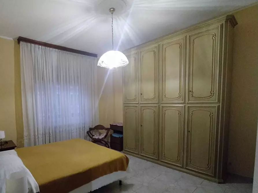 Immagine 5 di Bilocale in vendita  in Via Santhià 49 a Torino