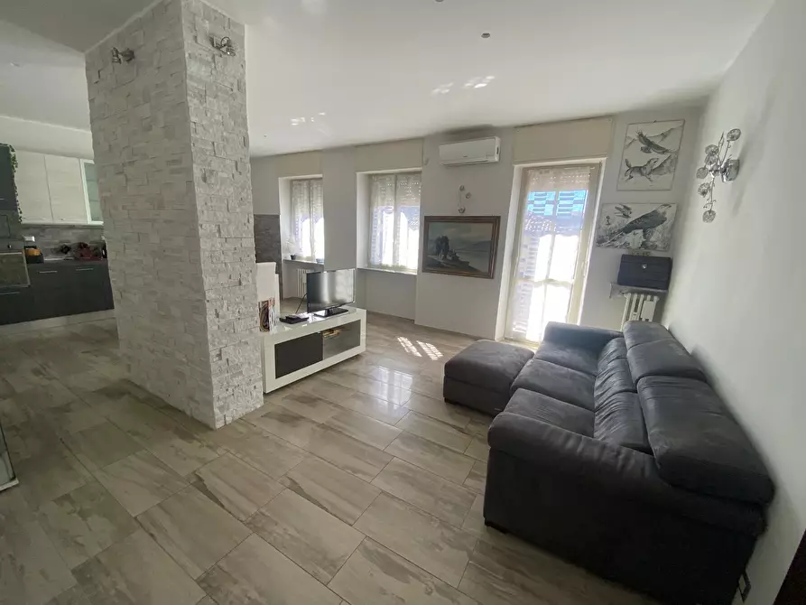 Immagine 2 di Quadrilocale in affitto  in Via Salbertrand 57 a Torino