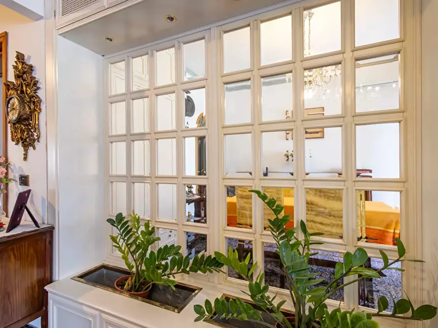 Immagine 13 di Pentalocale in vendita  in Via Regina Margherita 17 a Bordighera